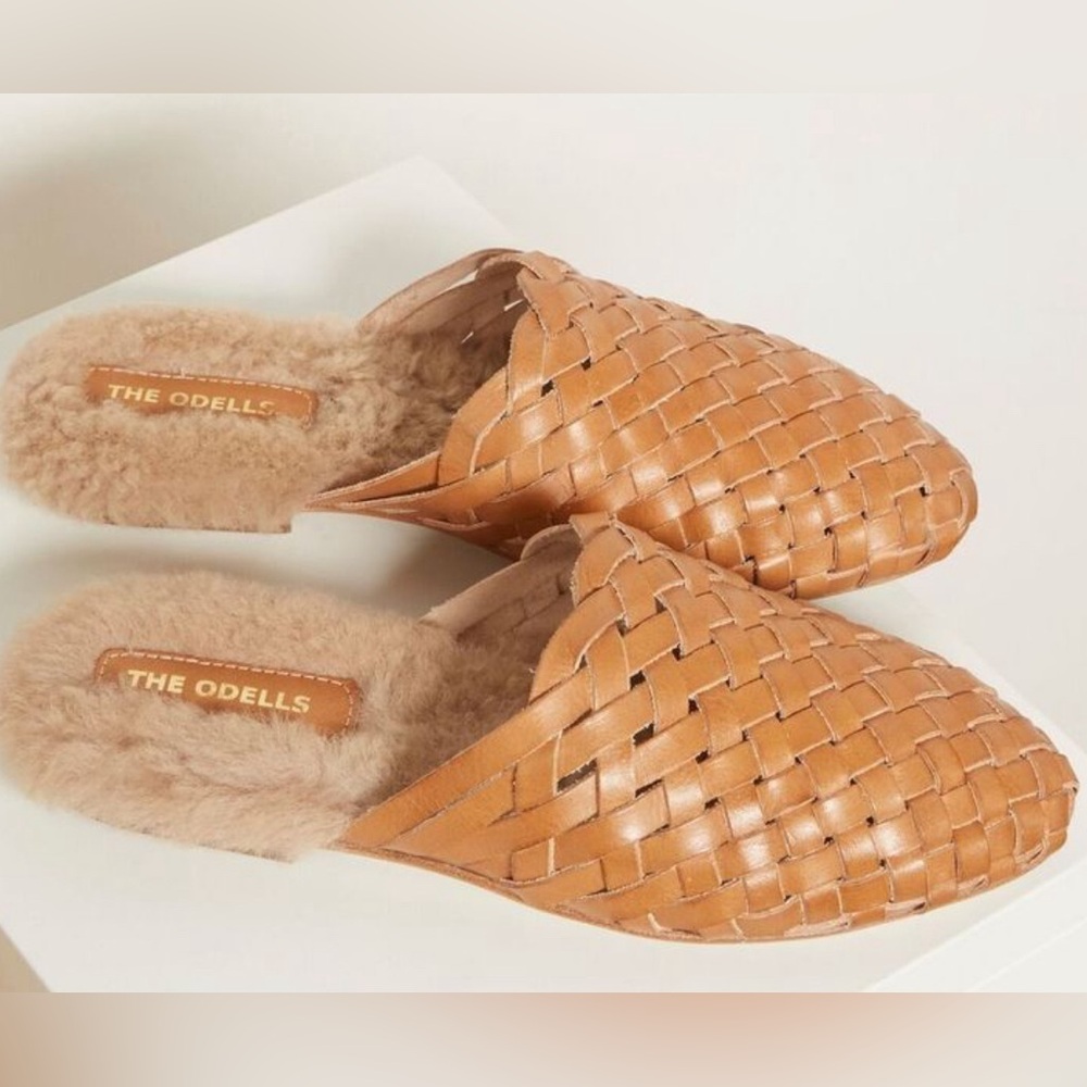 The Odells SOLD OUT darling Sherpa lined mule for fall. Size 8
